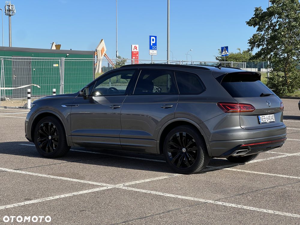 Volkswagen Touareg 3.0 V6 TDI 4Motion R-Line - 2