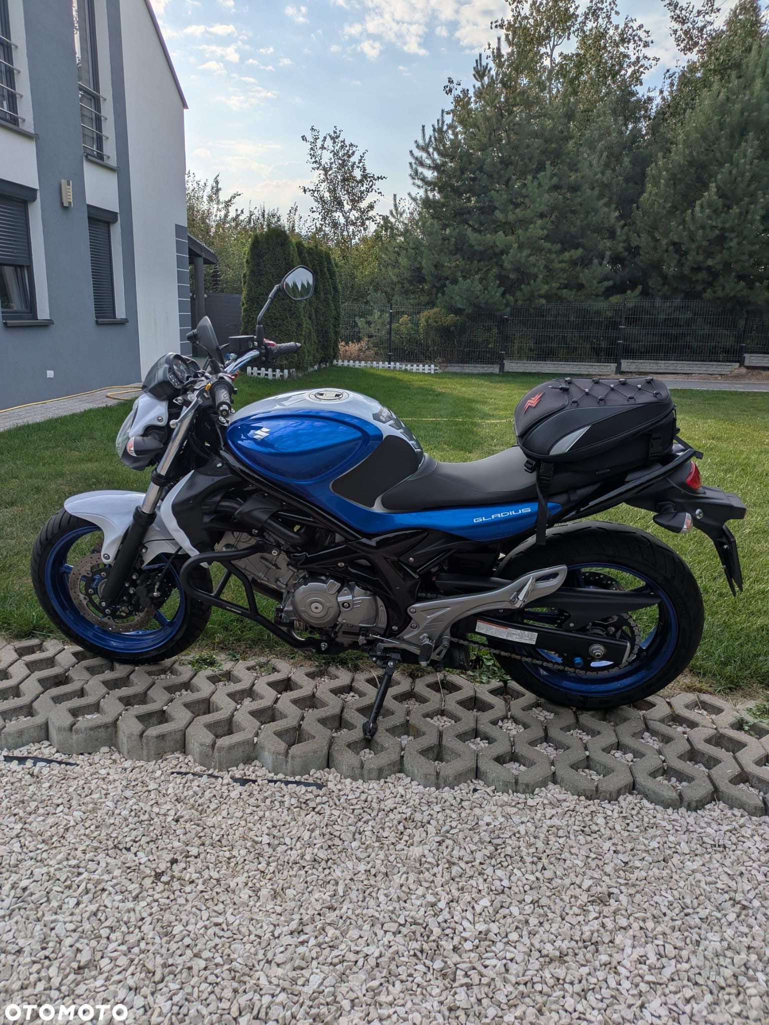 Suzuki Gladius - 4