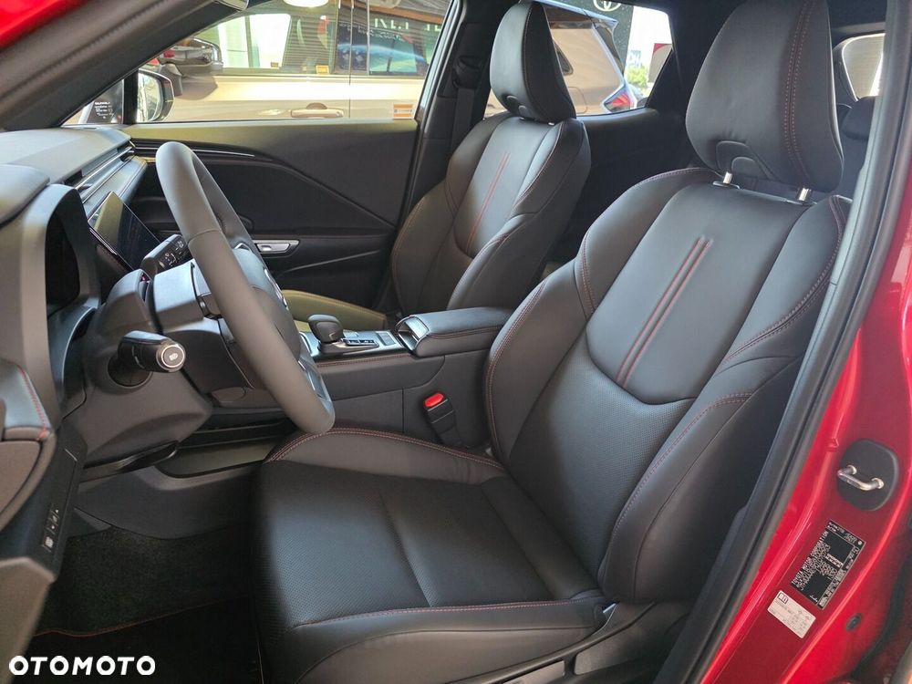 Lexus LBX 1.5 Hybrid Emotion - 6