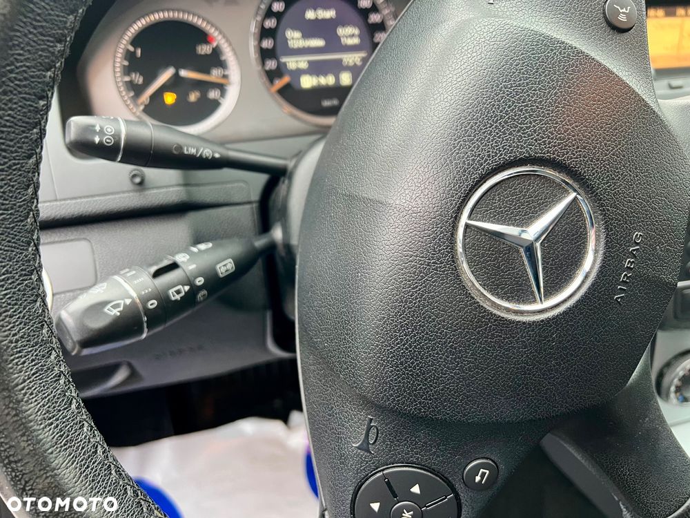 Mercedes-Benz Klasa C 180 Kompressor Automatik Avantgarde - 21