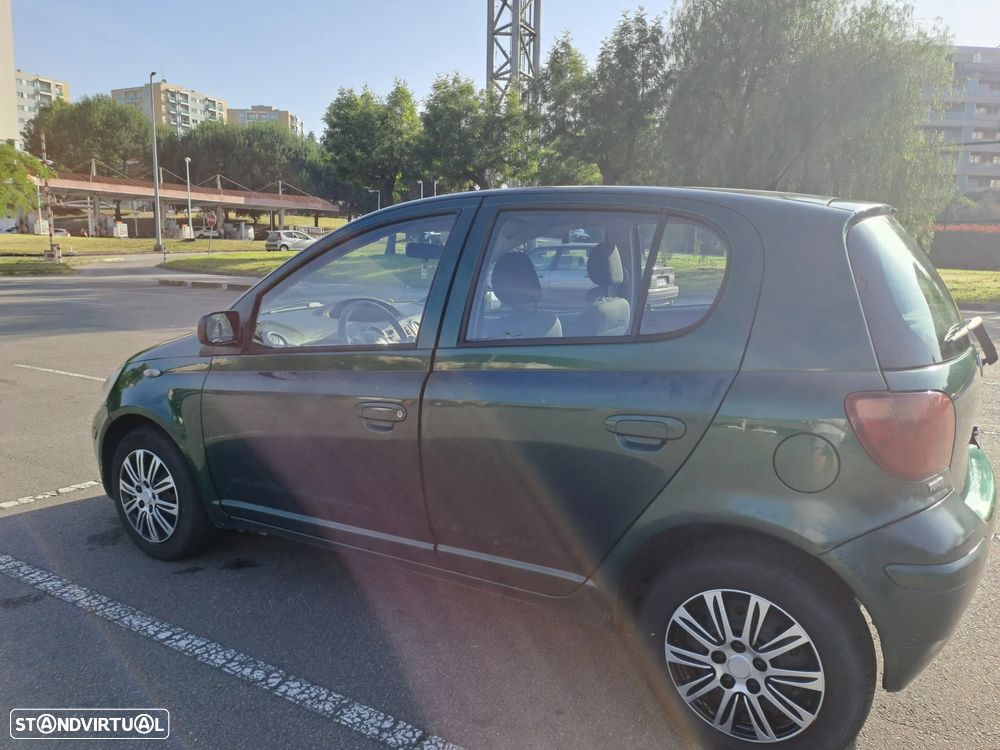 Toyota Yaris 1.0 Terra AC - 3