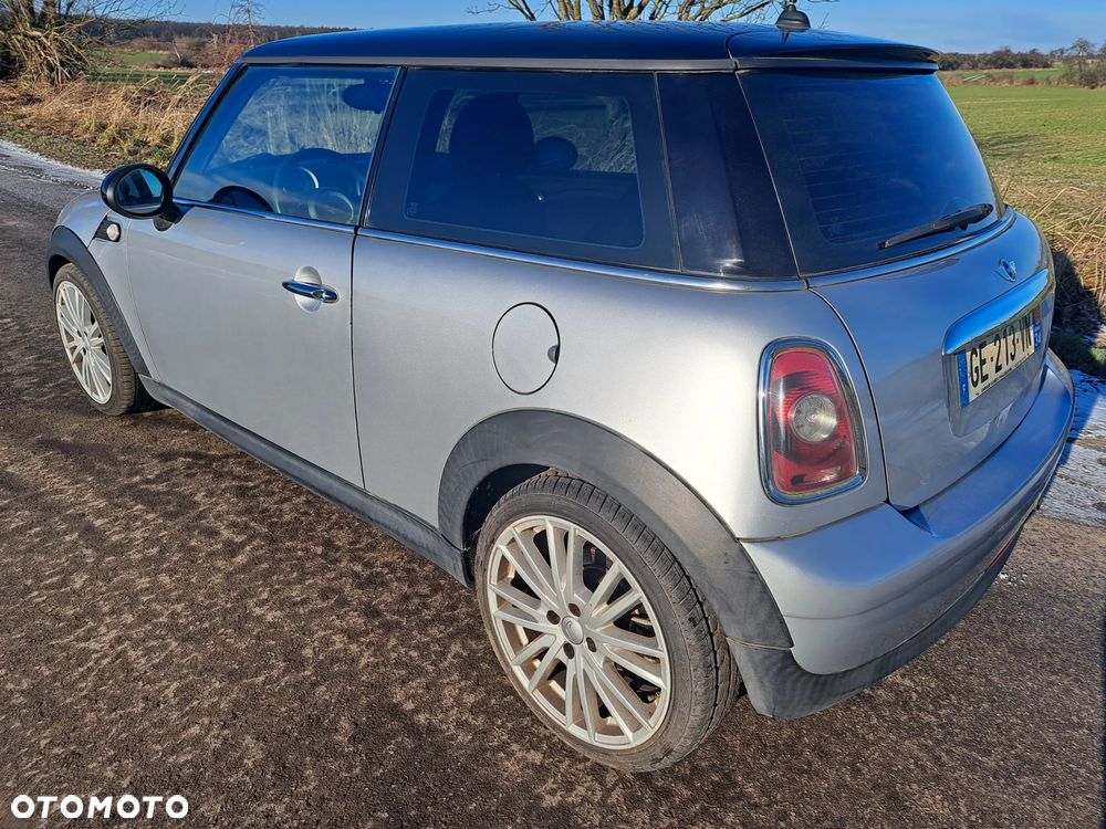 MINI Cooper Standard - 6