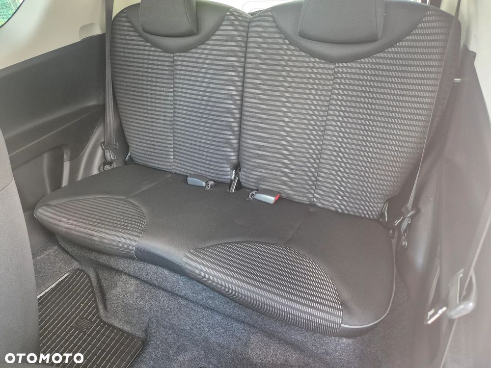 Peugeot 107 1.0 Urban Move - 21