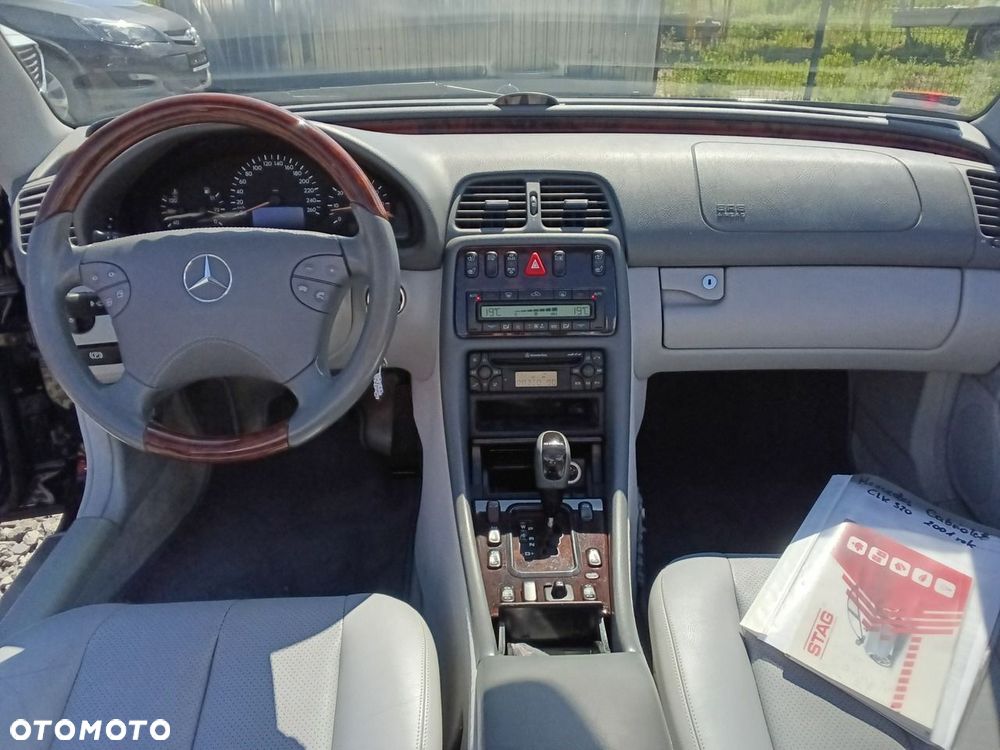 Mercedes-Benz CLK - 10