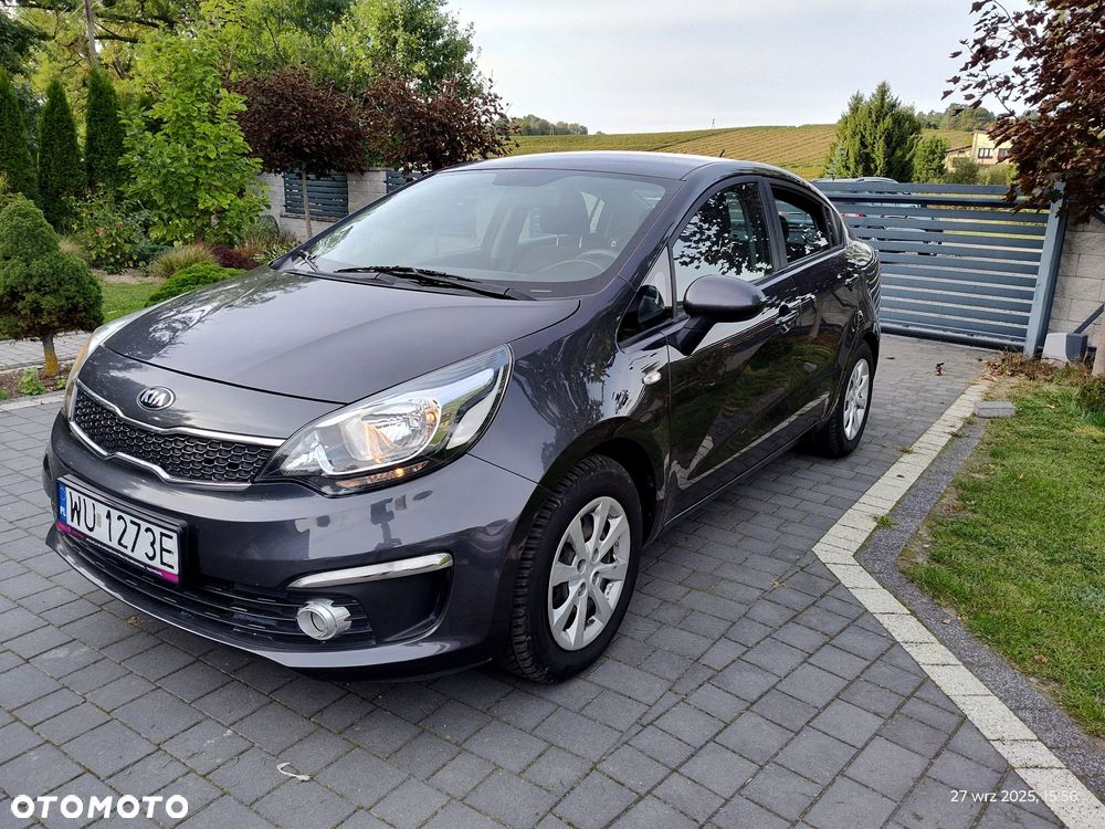 Kia Rio 1.2 L - 2