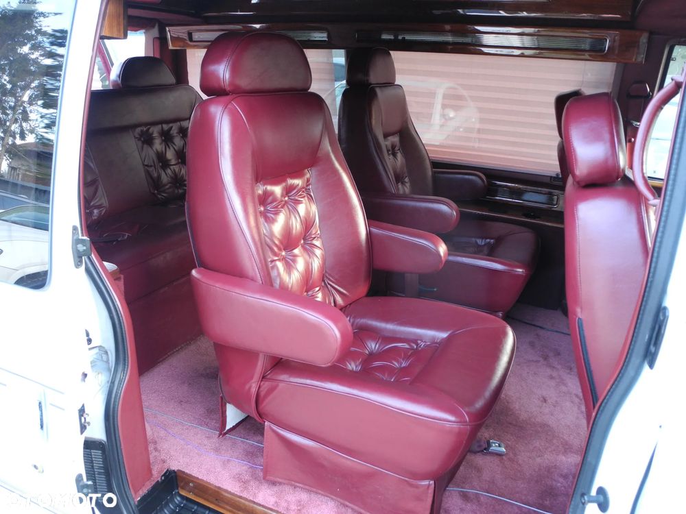 Chevrolet Astro - 22