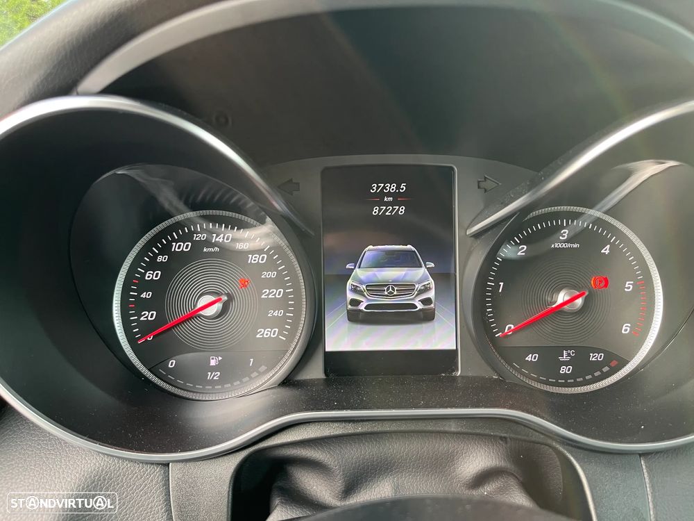 Mercedes-Benz GLC 220 d Coupe 4Matic 9G-TRONIC AMG Line - 13