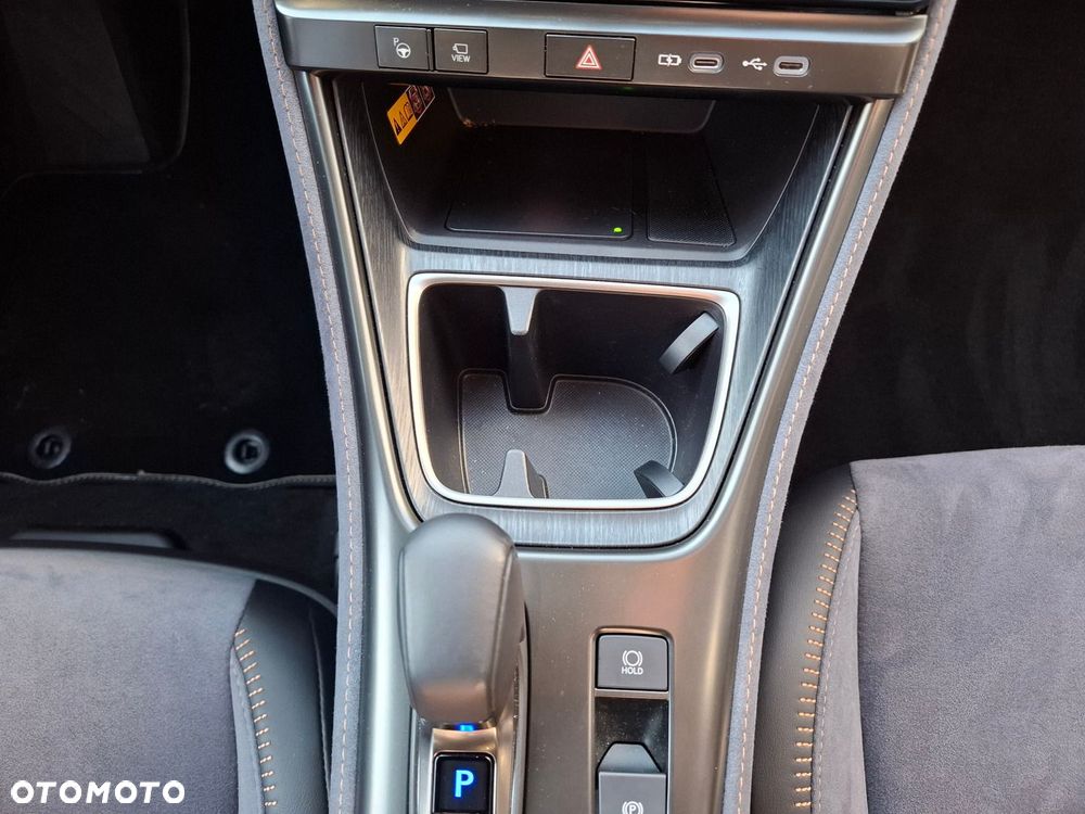 Lexus LBX 1.5 Hybrid Cool - 32