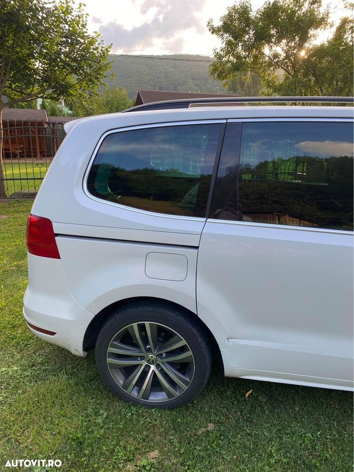 Volkswagen Sharan 2.0 TDI DSG Comfortline - 4