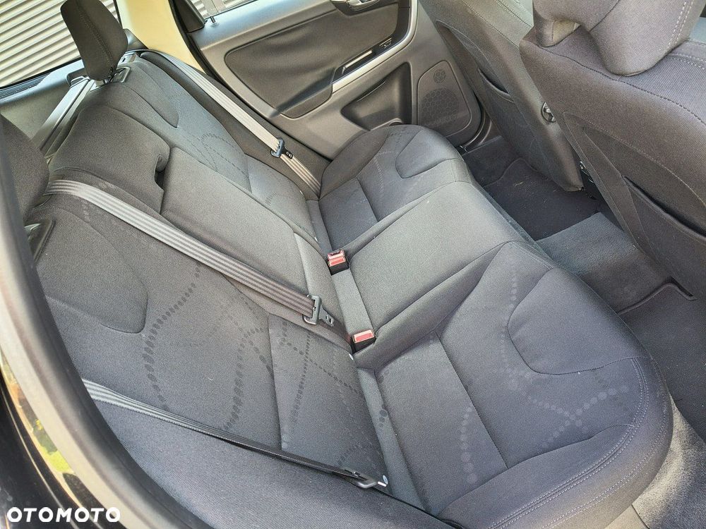 Volvo XC 60 D4 Kinetic - 16