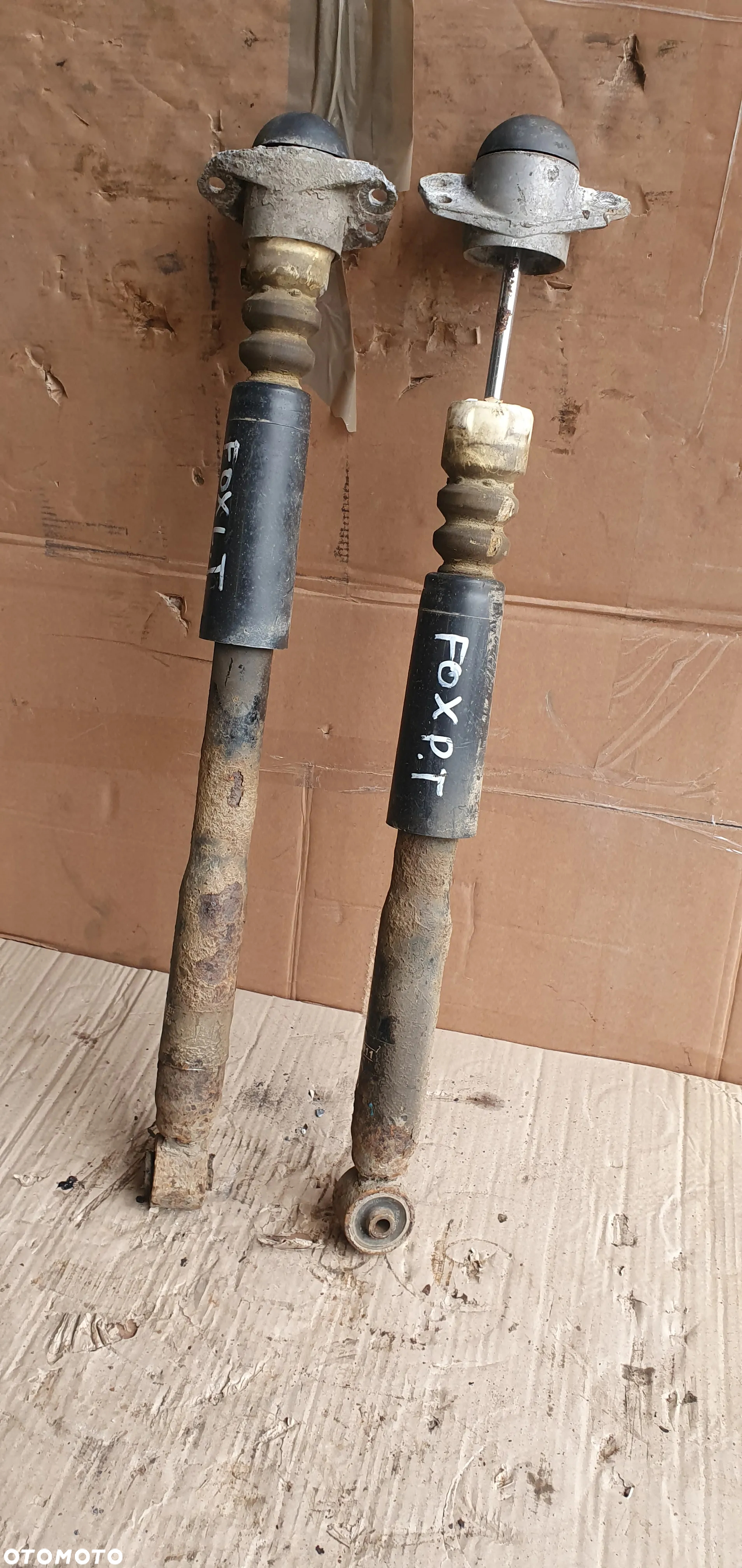 Amortyzator prawy lewy tył tylny komplet VW FOX 5Z0512011 - 4