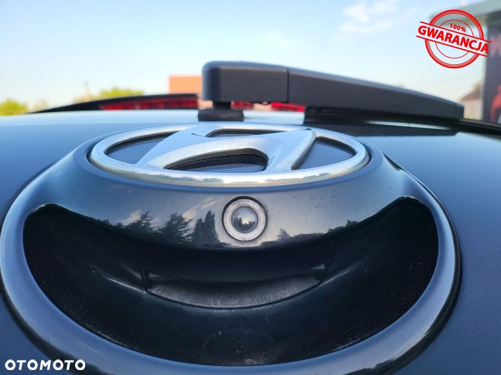 Hyundai Veloster - 24