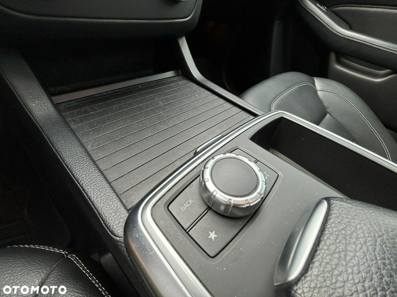 Mercedes-Benz ML 350 BlueTEC 4MATIC 7G-TRONIC - 23