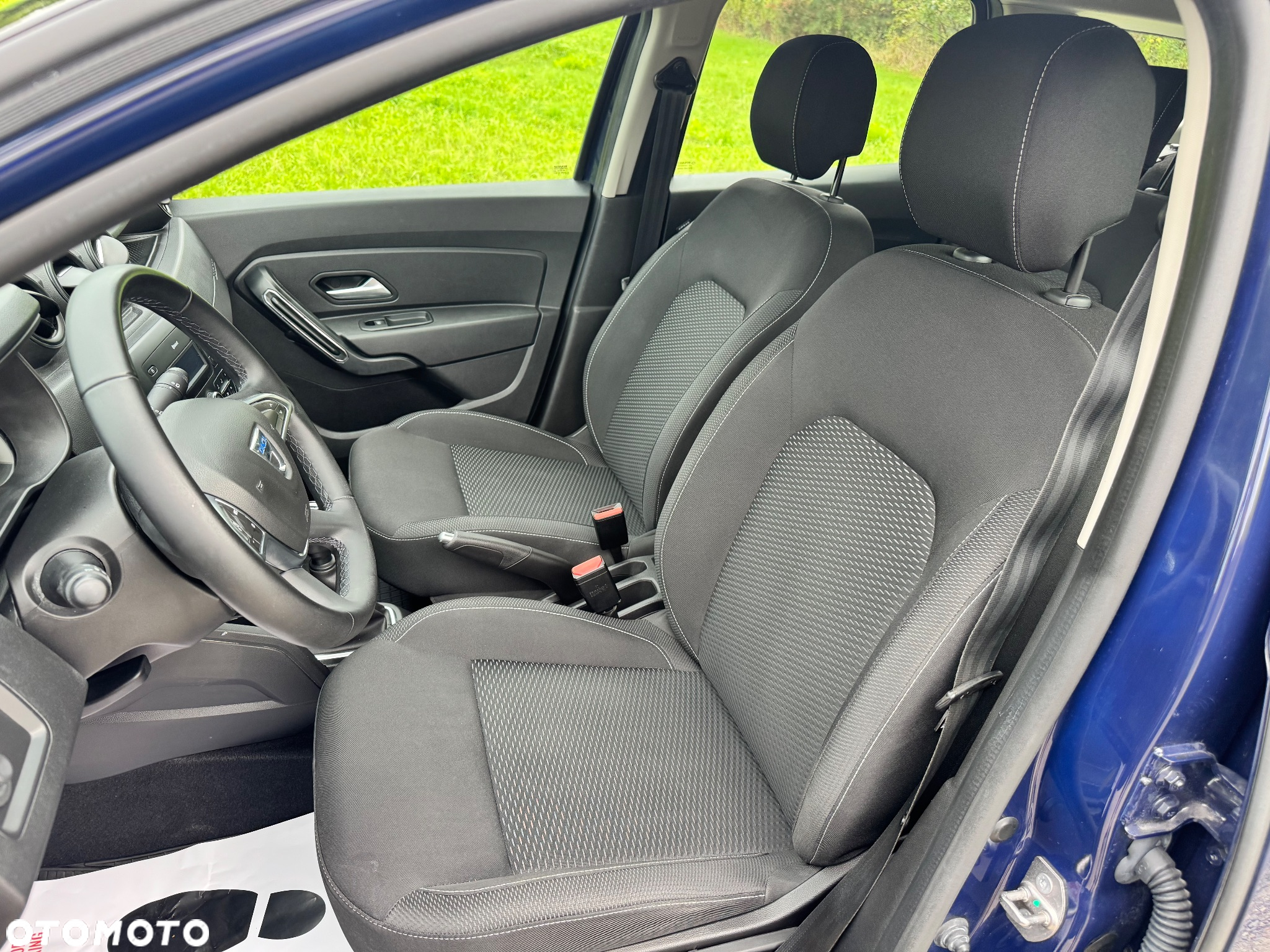 Dacia Duster 1.6 SCe Comfort - 29