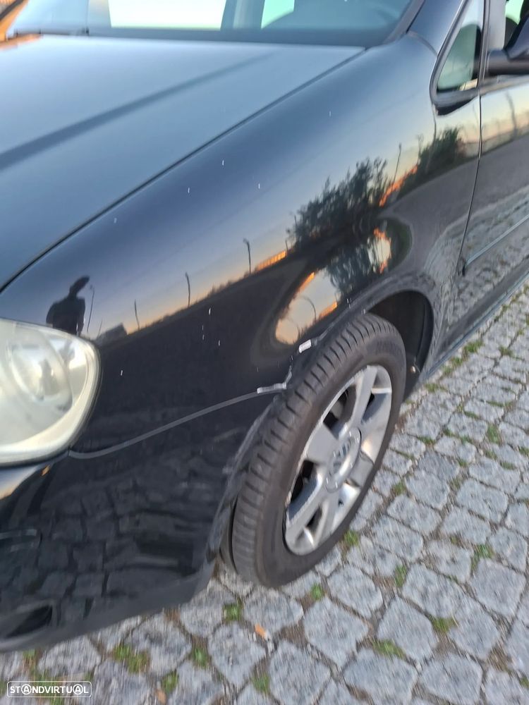 VW Touran 2.0 TDI Highline EC 7L - 15