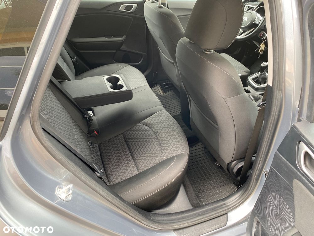 Kia Ceed 1.6 CRDi mHEV L - 33
