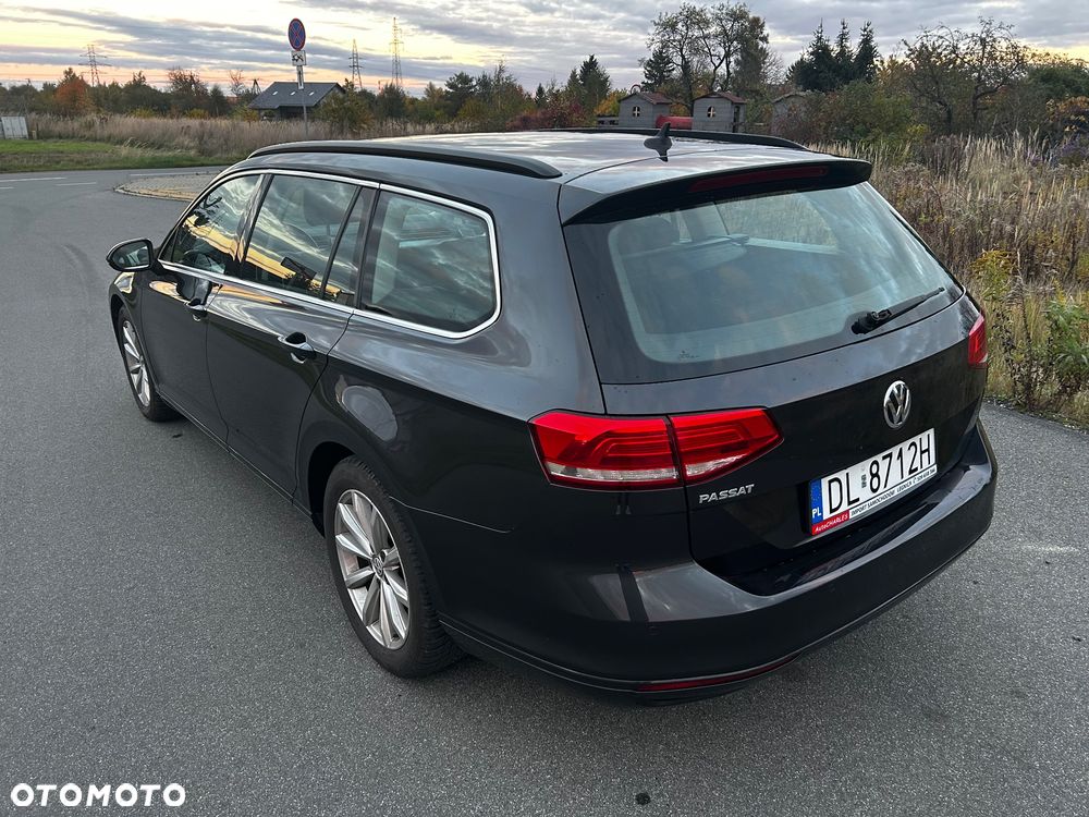 Volkswagen Passat Variant ver-variant-1-6-tdi-scr-dsg-business - 5