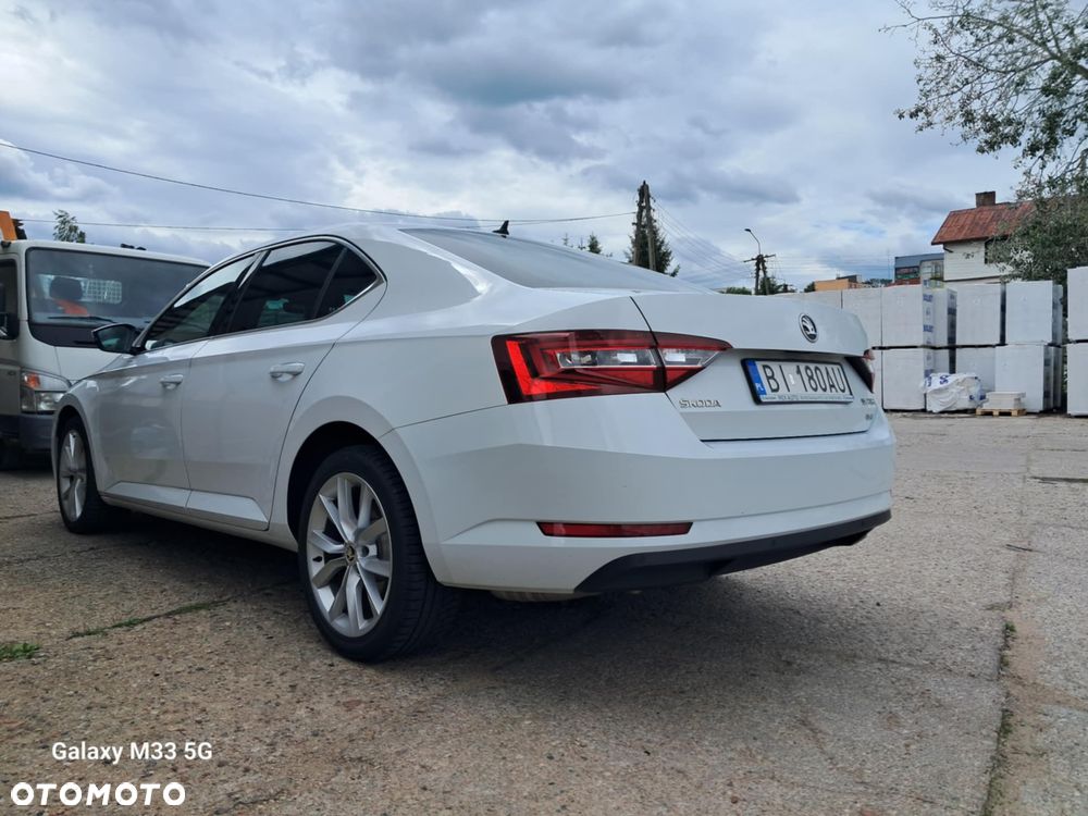 Skoda Superb 2.0 TDI 4x4 Style DSG - 5