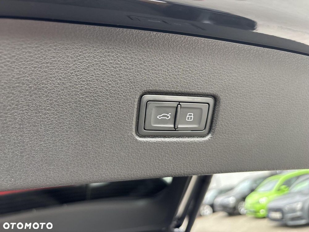 Audi Q5 Sportback - 28