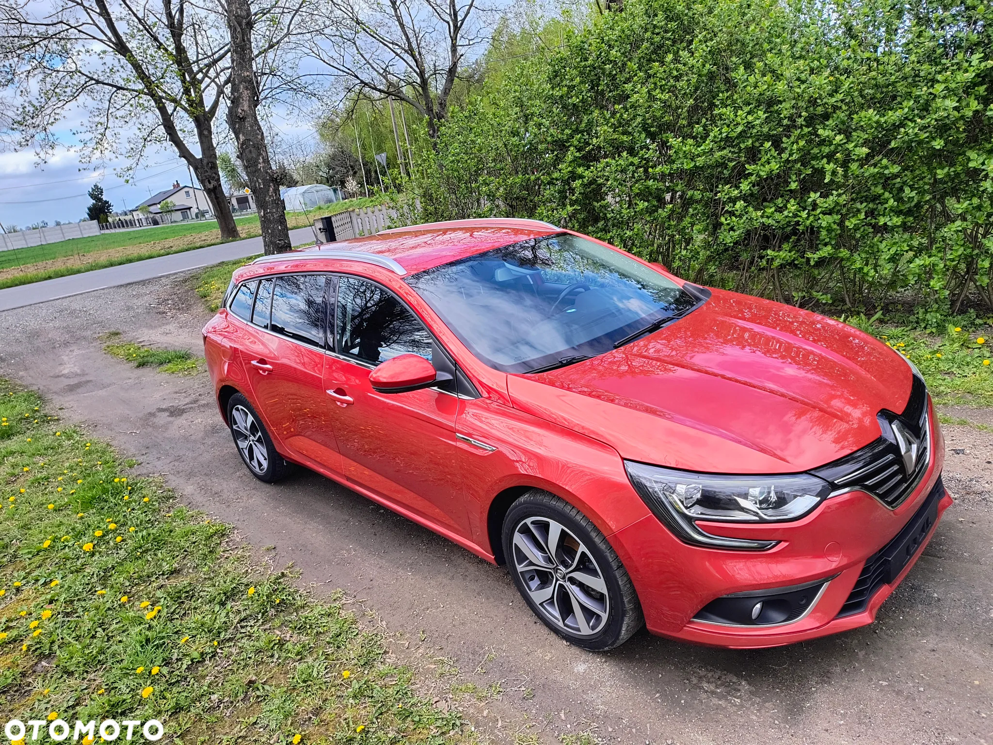 Renault Megane Grandtour ENERGY TCe 130 BOSE EDITION - 16