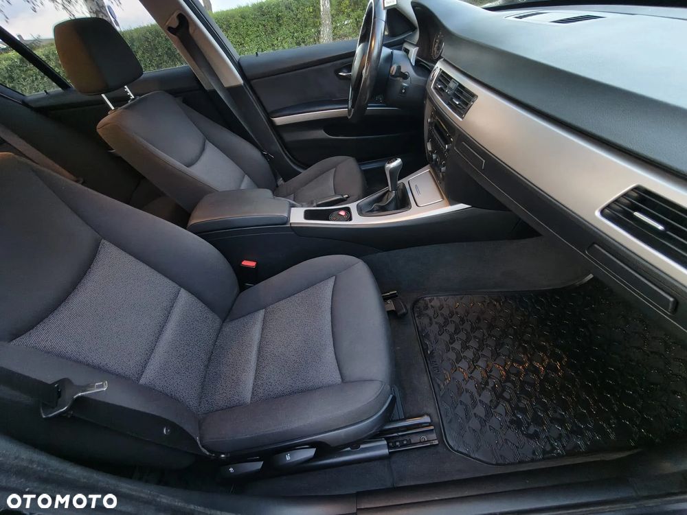 BMW Seria 3 316i - 8