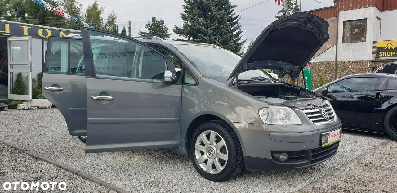 Volkswagen Touran - 20