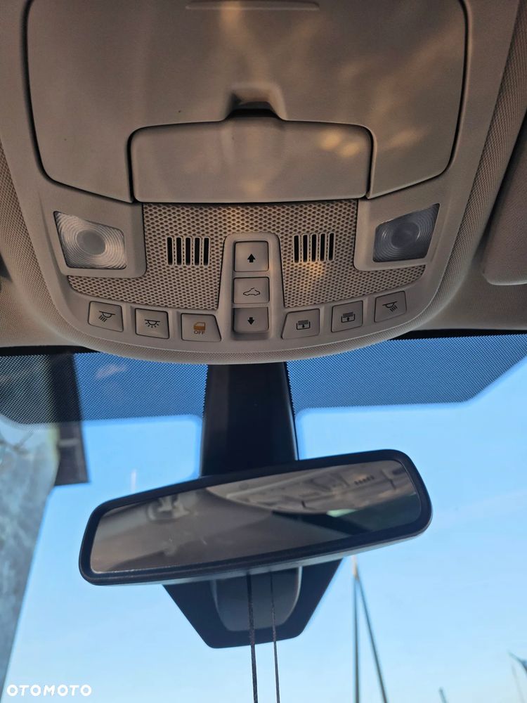 Ford Galaxy - 10
