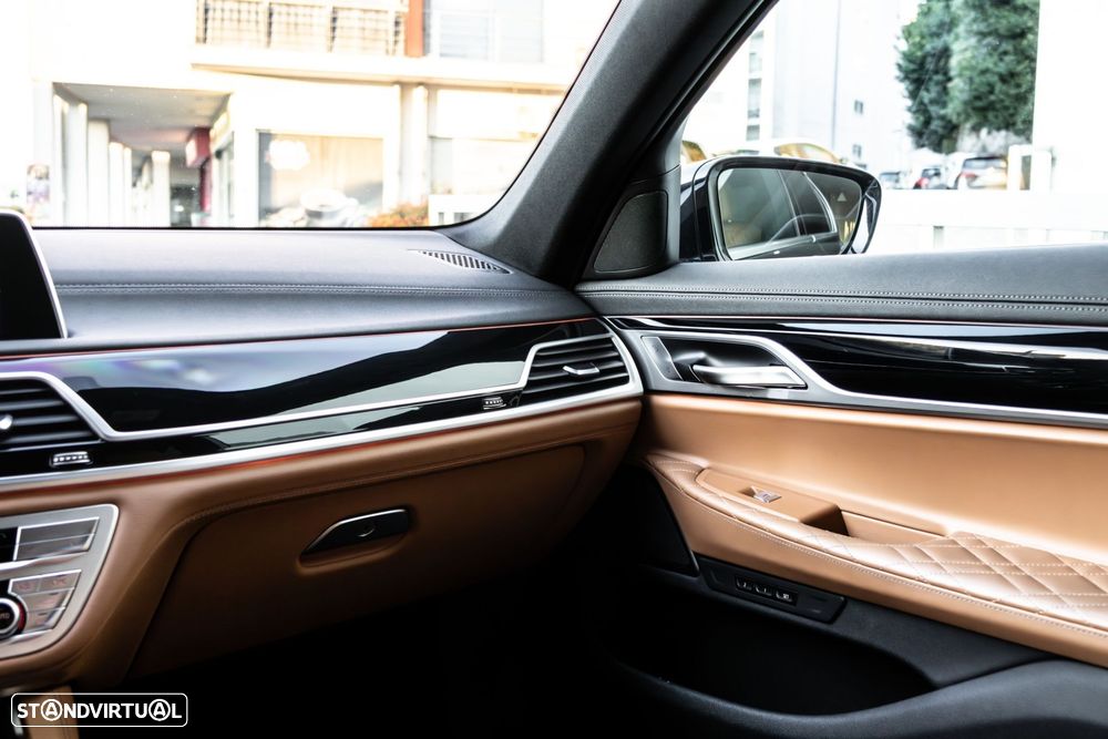 BMW 740 d xDrive Pack M Auto - 16