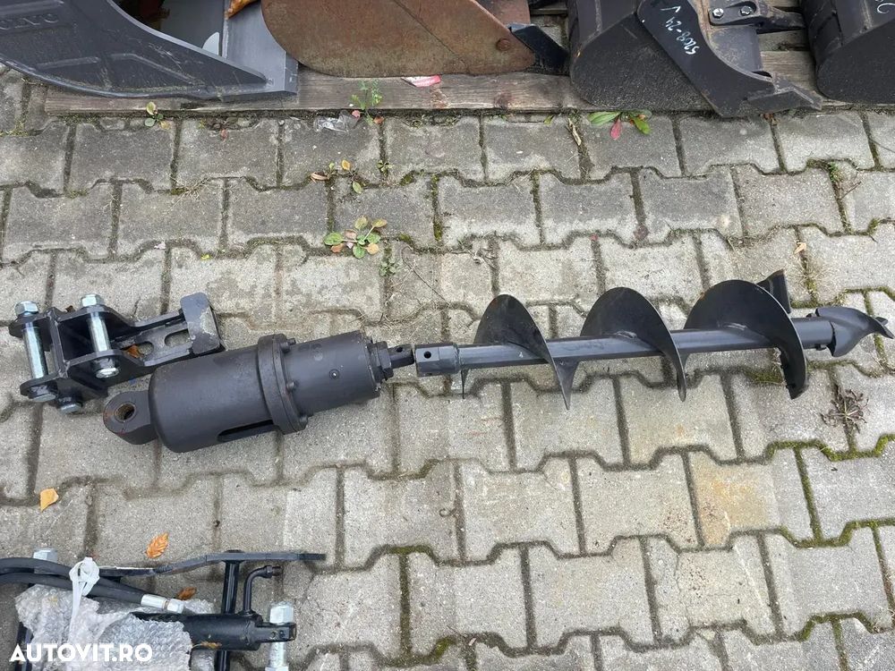 Burghiu hidraulic pentru pământ pentru excavatoare de 0.8-1.8 tone - 1