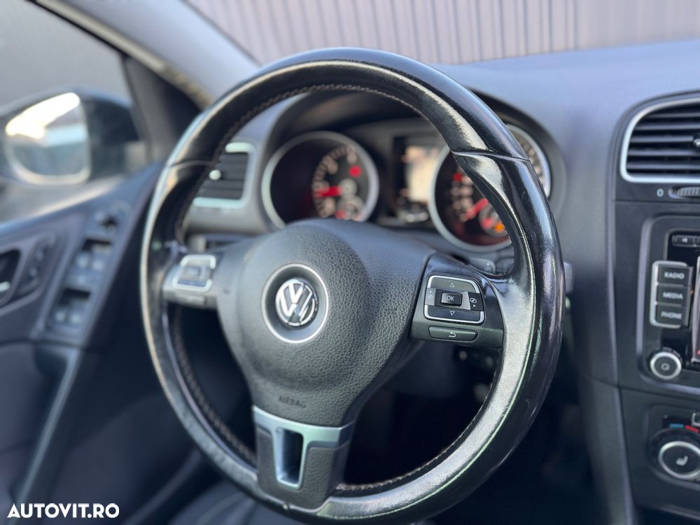 Volkswagen Golf 2.0 TDI DPF DSG MATCH - 23