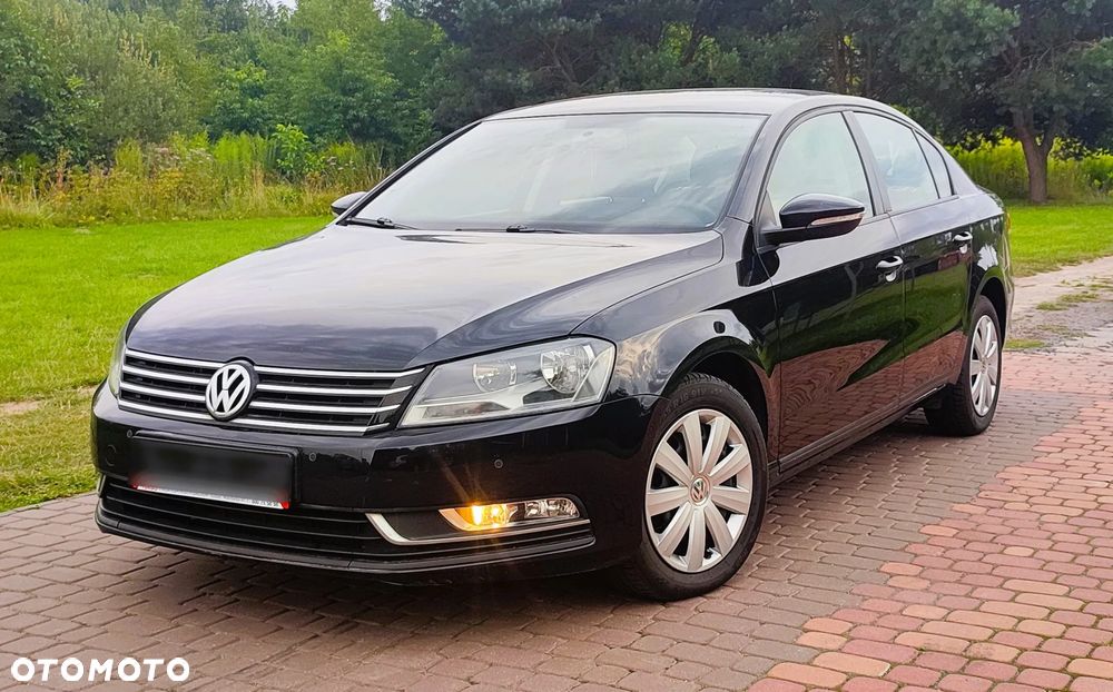 Volkswagen Passat 1.6 TDI DPF BlueMot Trendline - 1