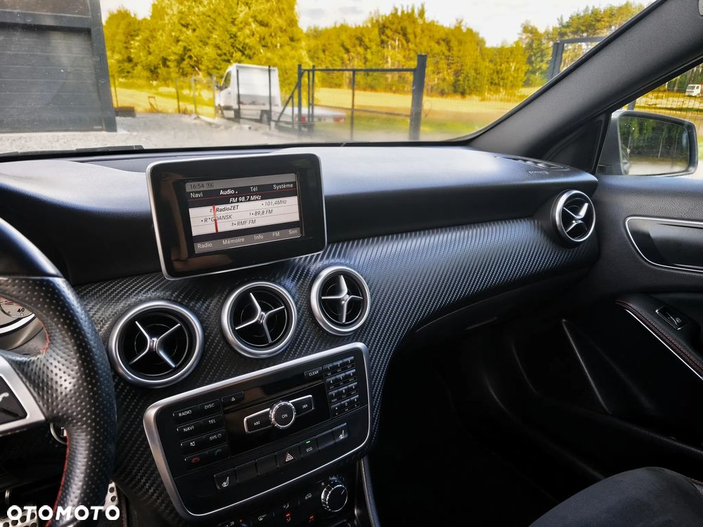 Mercedes-Benz Klasa A 180 (BlueEFFICIENCY) AMG Sport - 27