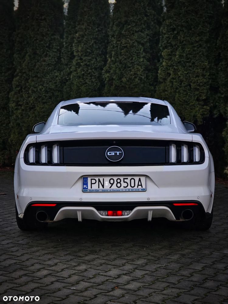 Ford Mustang 5.0 V8 GT - 6