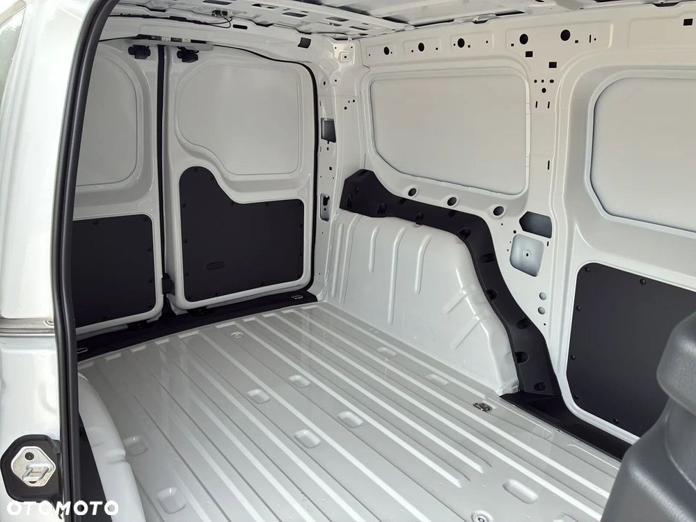 Volkswagen Caddy Maxi Cargo, benzyna 1,5TSI 115KM - 13