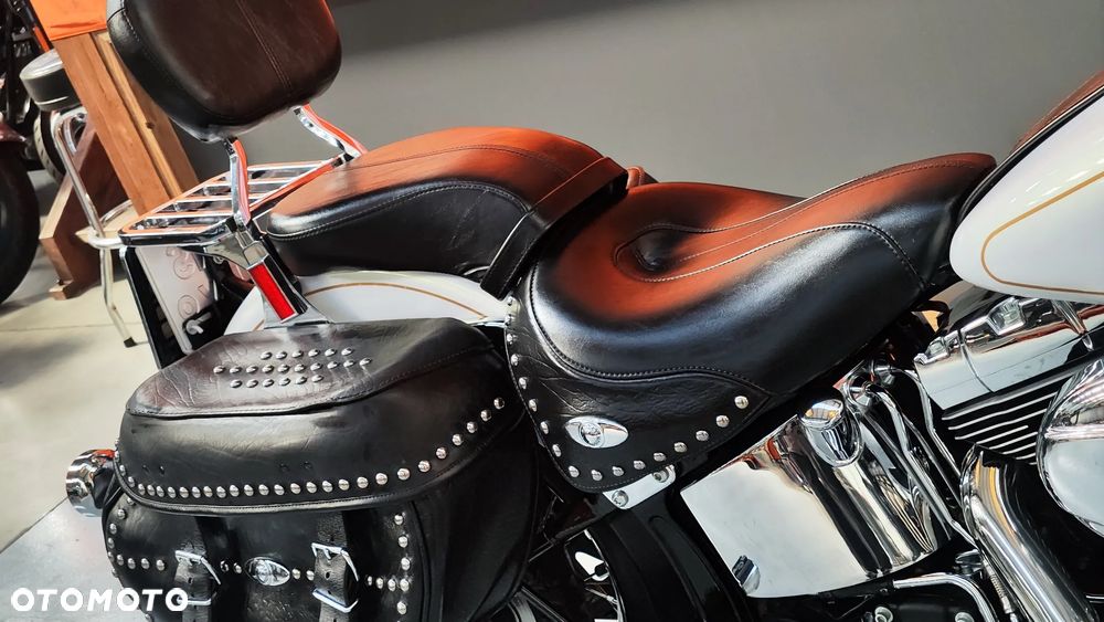 Harley-Davidson Softail Heritage Classic - 12