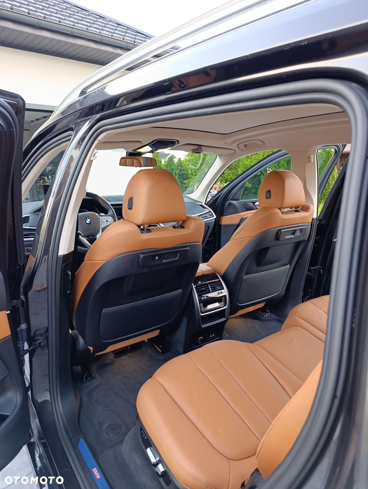 BMW X7 xDrive40i - 26