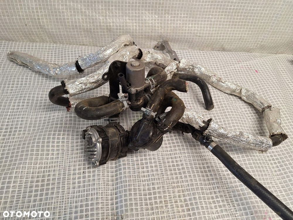 pompa wody volvo lynk  co lynkco 01 1.5 phev 8888778210 demontaz orginal - 8