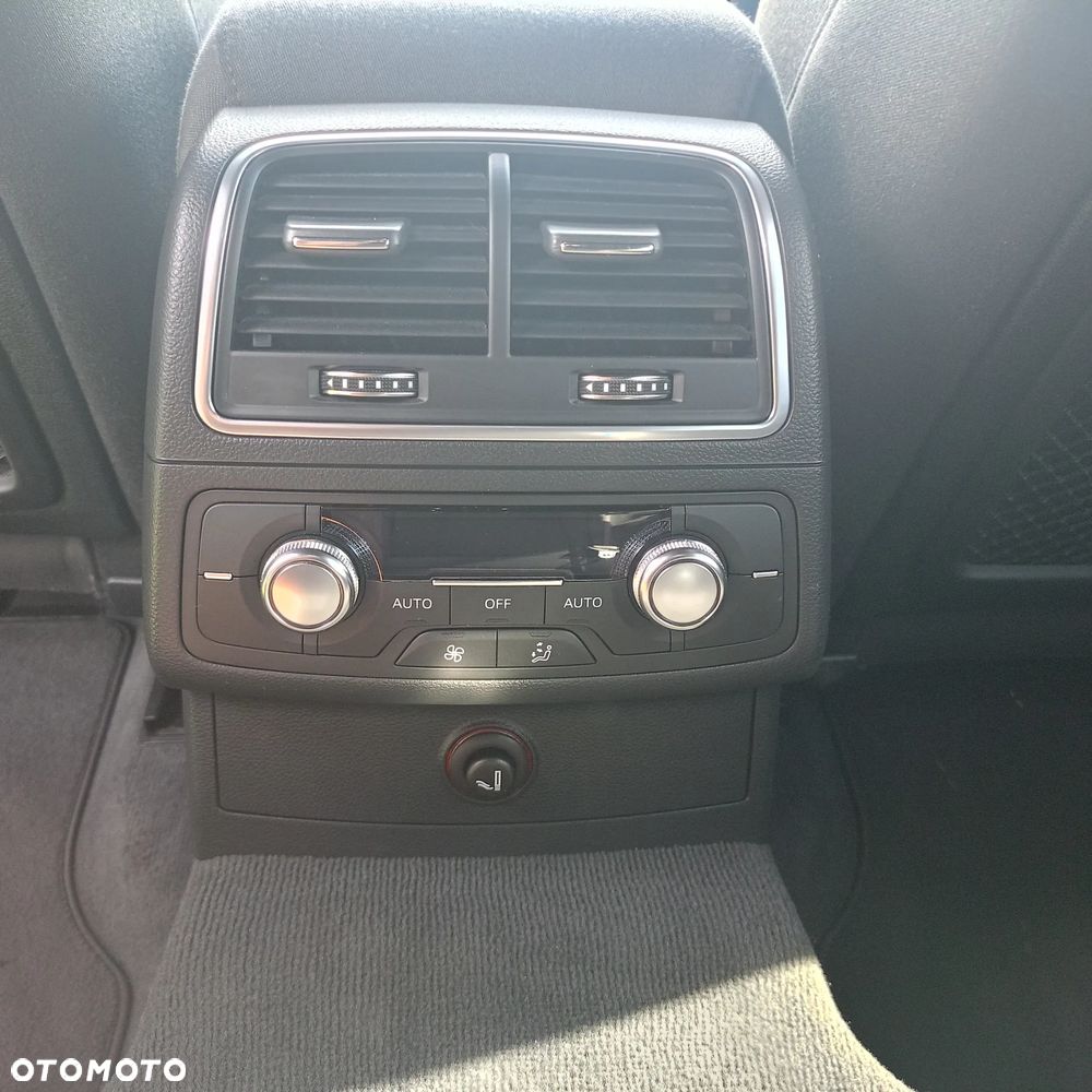 Audi A6 Avant 2.0 TDI ultra S tronic - 14