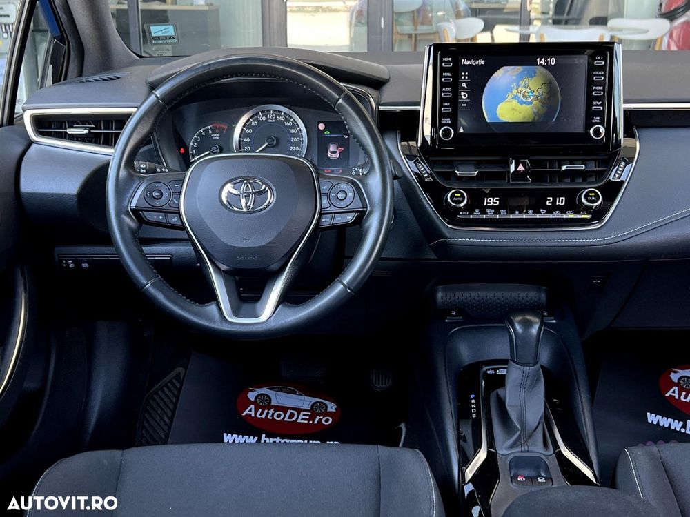 Toyota Corolla - 10