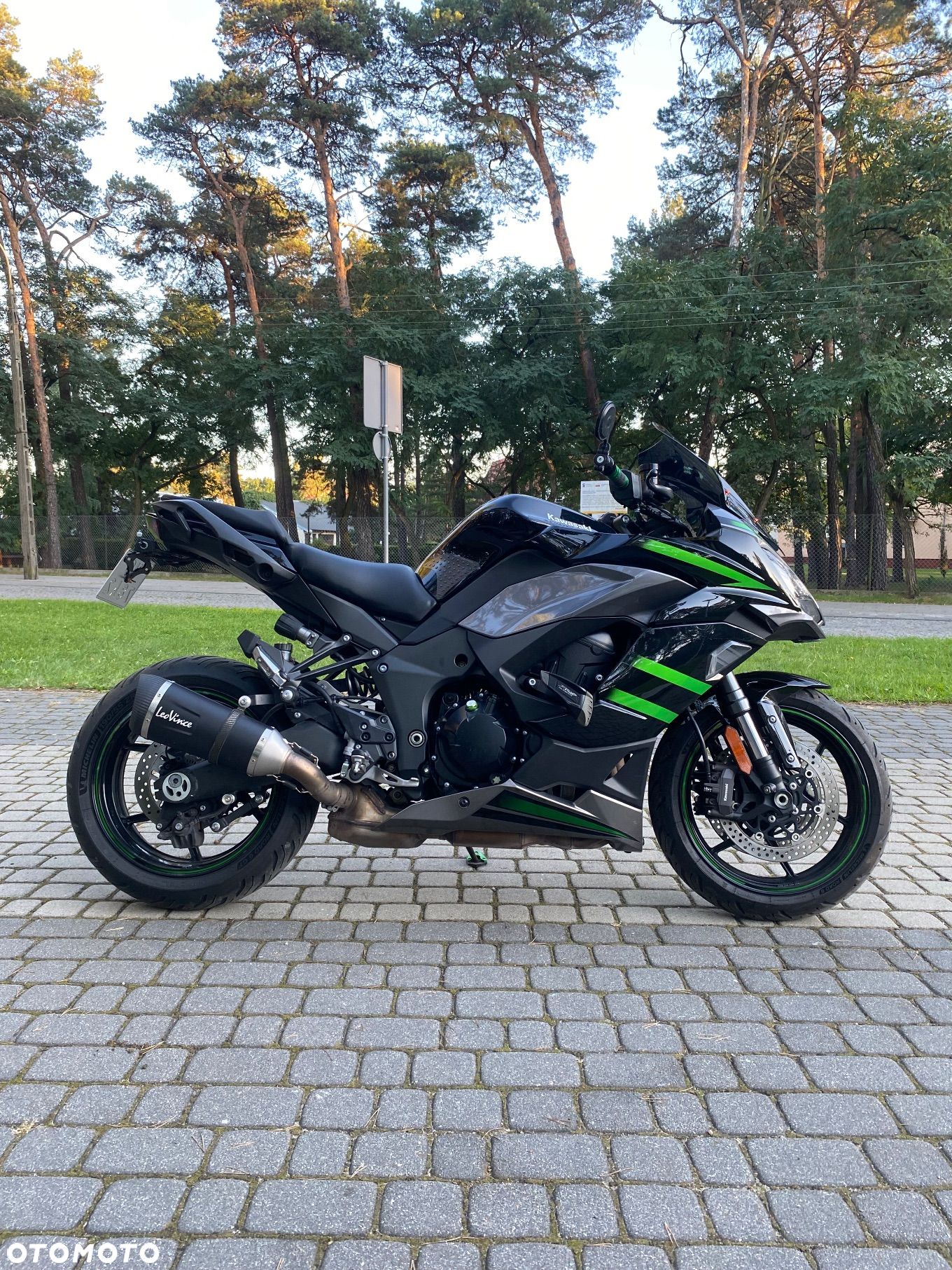 Kawasaki Ninja 1000 SX - 1