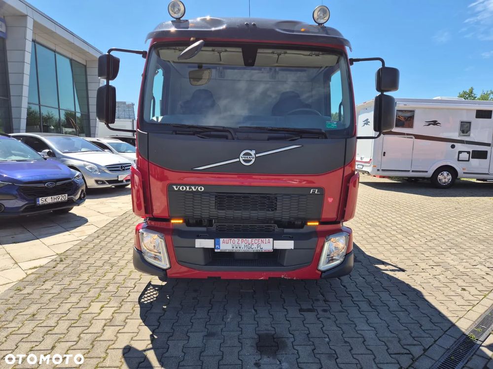 Volvo FL 210 4X2 / SKRZYNIA / HDS FASSI 1T / NISKI PRZEBIEG / SUPER STAN / KRÓTKI ROZSTAW OSI / DUŻA ŁADOWNOŚĆ / EURO 6 / NOWE TYLNE OPONY - 6
