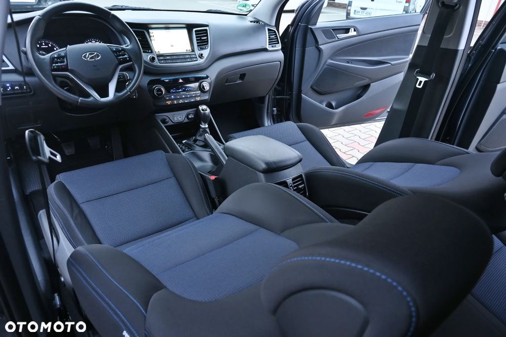 Hyundai Tucson 1.6 GDI BlueDrive GO 2WD - 29