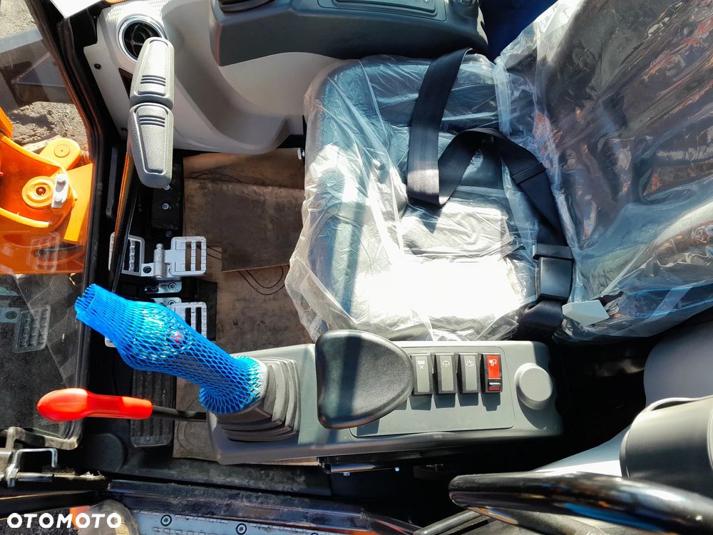 Kubota LONKING CDM6025 - 26