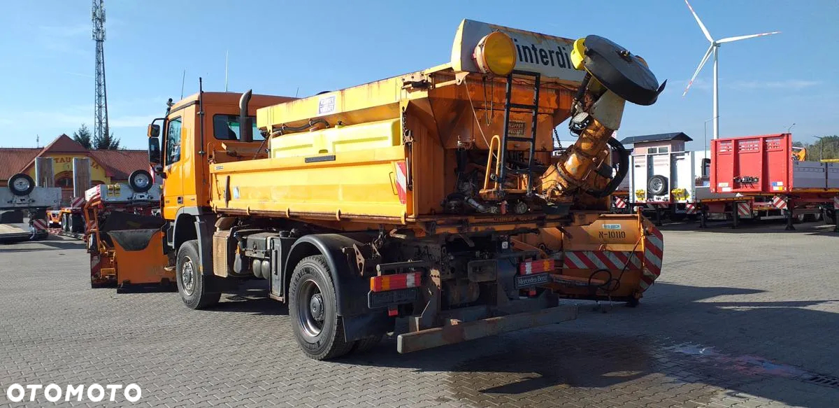 Mercedes-Benz SAMOCHÓD CIĘŻAROWY MERCEDES BENZ 1832 ACTROS - WYWROTKA Z PIASKARKO - SOLARKĄ I PŁUGAMI - 5