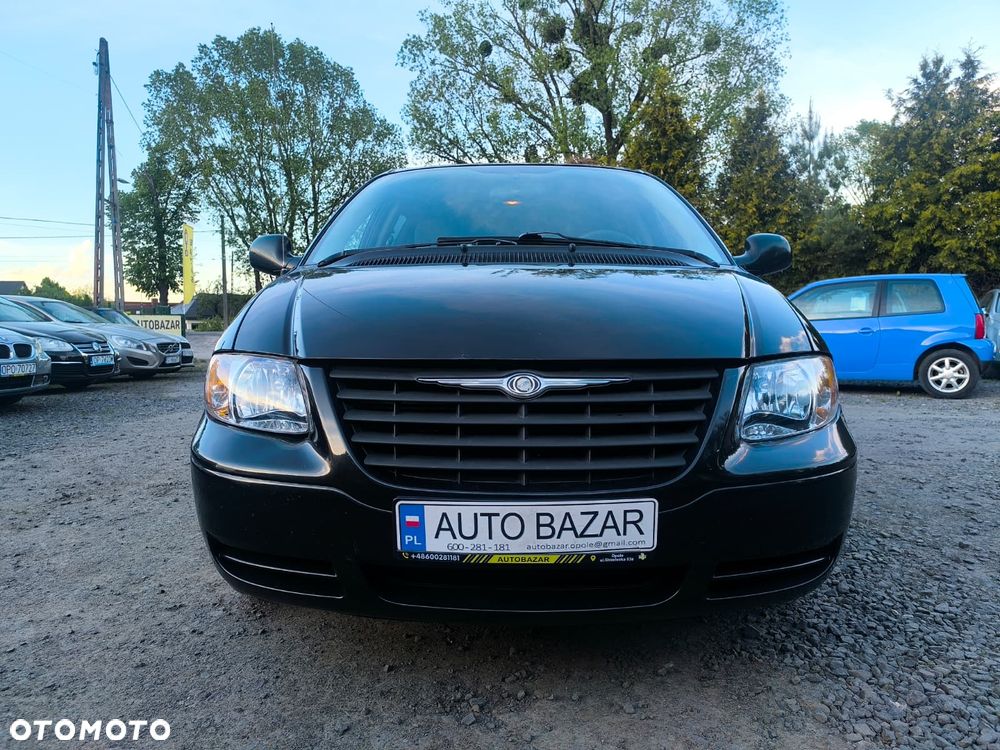 Chrysler Town & Country 3.3 LX - 9