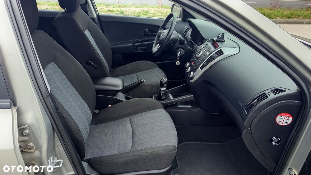 Kia Ceed 1.4 Comfort + - 11