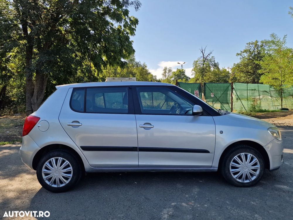 Skoda Fabia 1.2 HTP Ambiente - 8