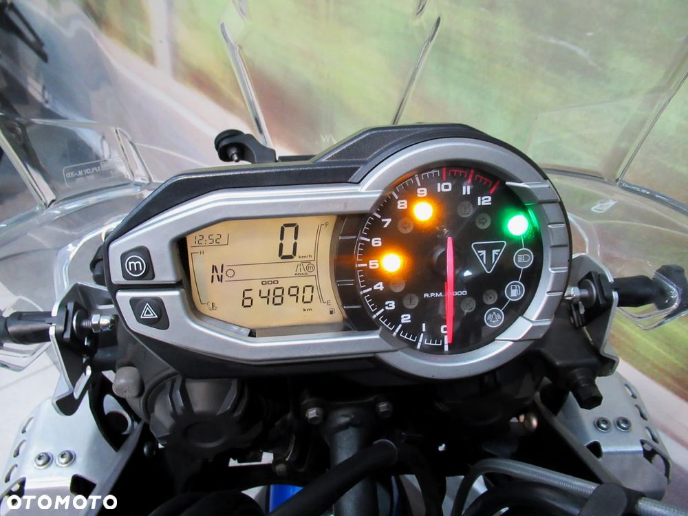 Triumph Tiger - 25