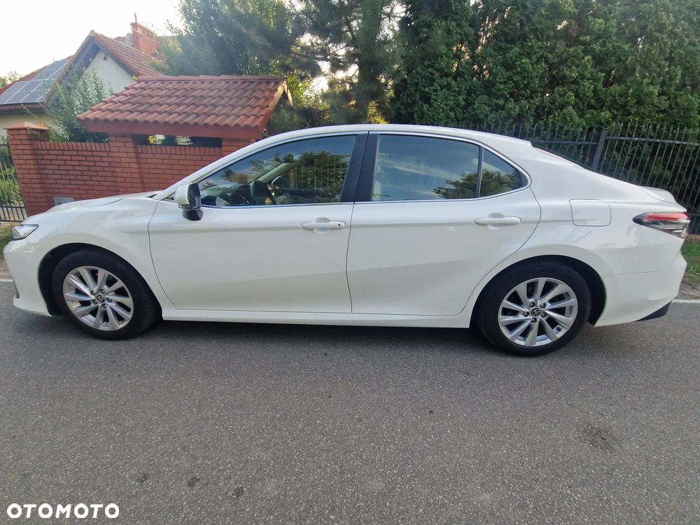 Toyota Camry - 2