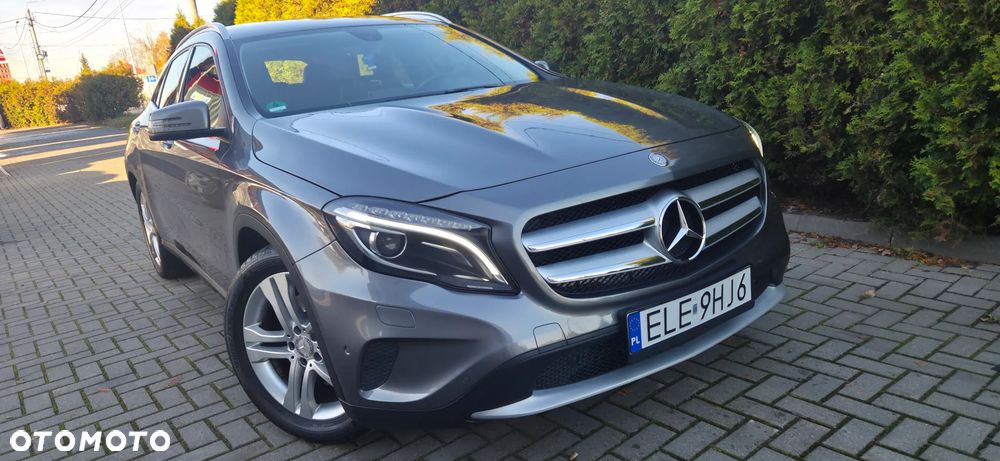 Mercedes-Benz GLA 250 7G-DCT StreetStyle - 16